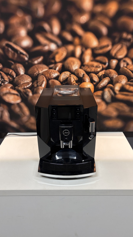 Jura E8 PianoBlack (EC) 3