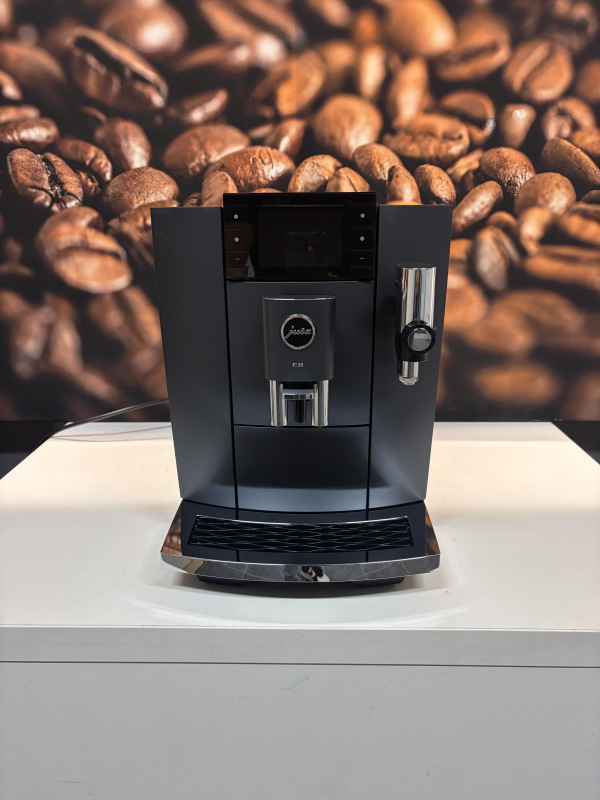 Jura E8 (ED) - Cosmic Black 1