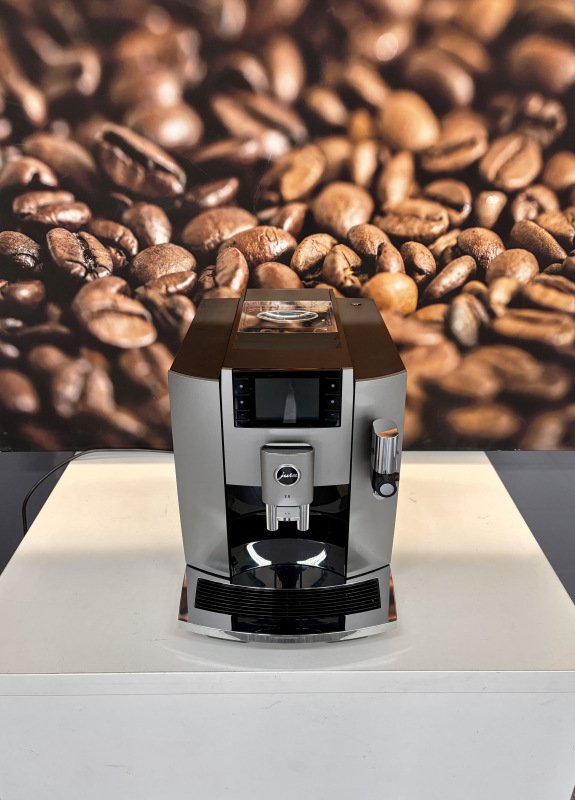 Jura E8 - Dark Inox (EC) 4