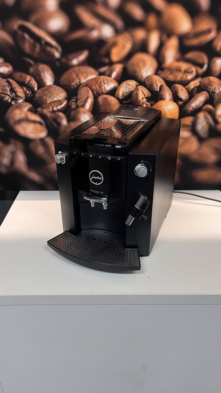 Jura F50 Black 2